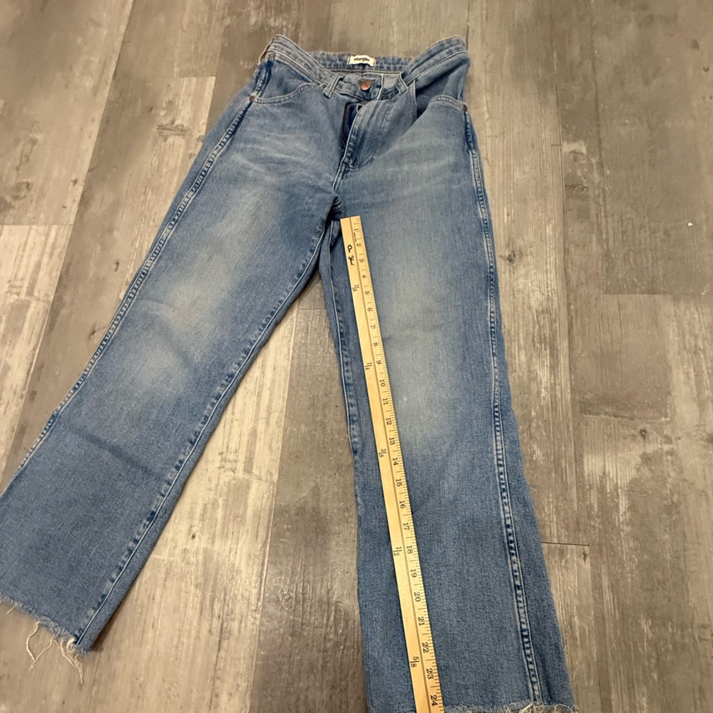 Wrangler Light Blue Denim Jeans distressed size 25
